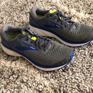 Brooks ghost 11 running shoes size 9
